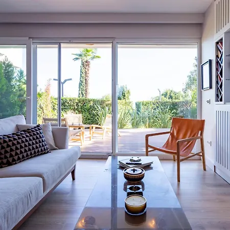 Bosphorus Panoroma Designer Suite, Optional Butler