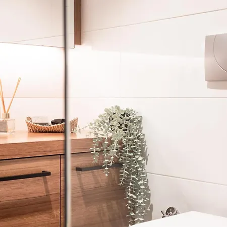 Bosphorus Panoroma Designer Suite, Optional Butler *