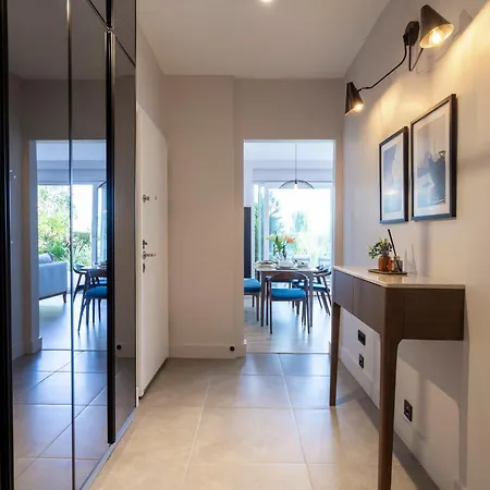 Bosphorus Panoroma Designer Suite, Optional Butler